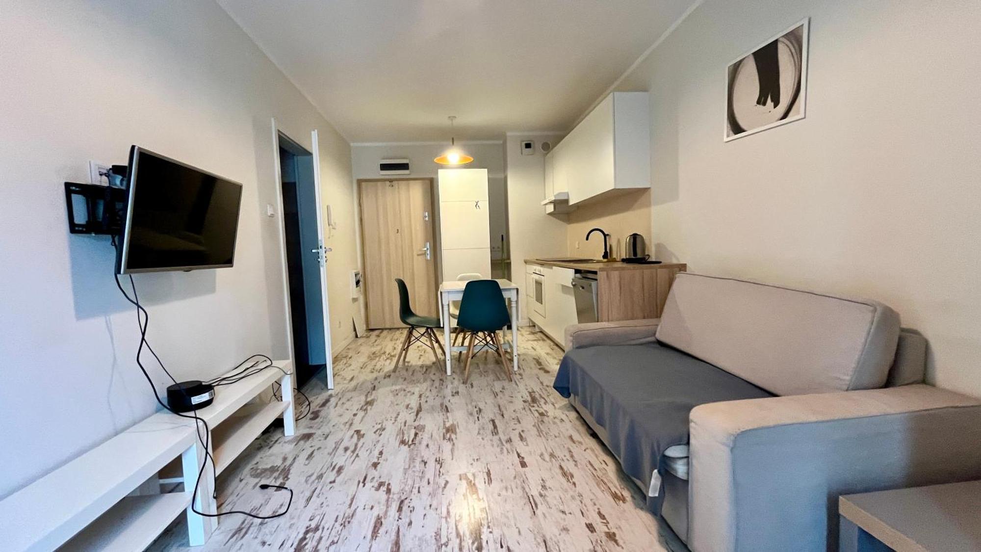Slusarska Street Apartment *